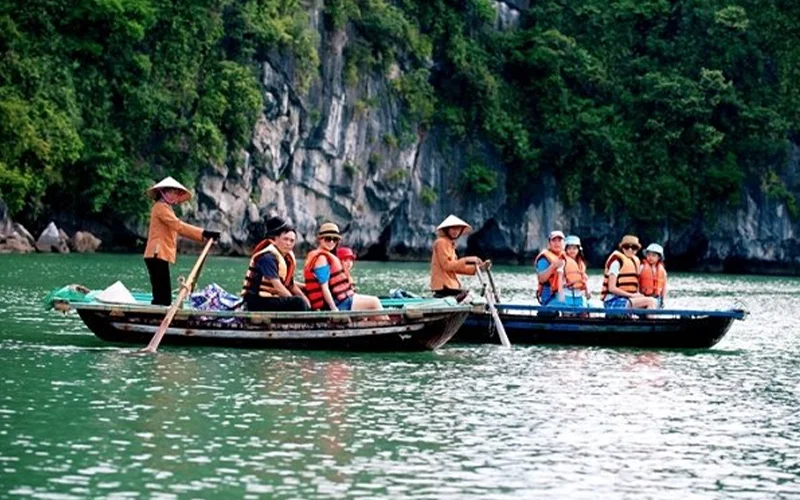 Chất lượng dịch vụ du lịch