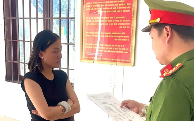 Khởi tố người phụ nữ làm nhục danh dự người khác trên mạng xã hội