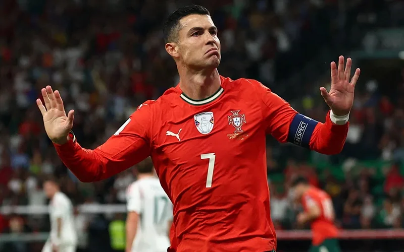 Ronaldo - Một Biểu Tượng Trên Sân Cỏ