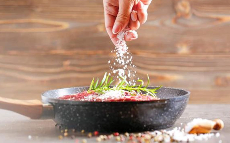 Ăn Uống Quá Mặn