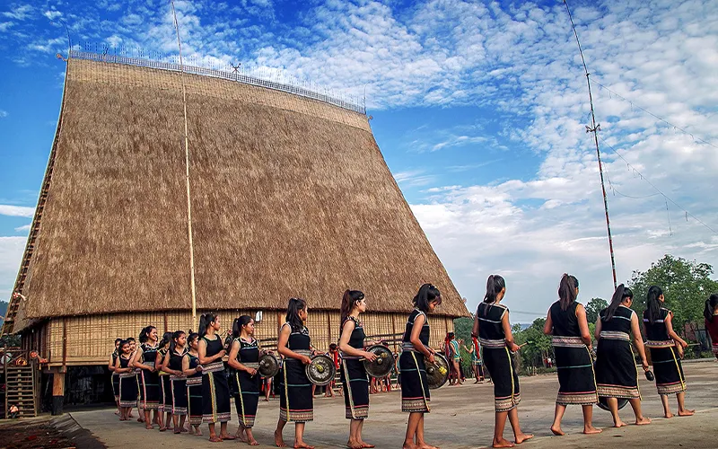 Hồi Sinh Các Nghề Truyền Thống