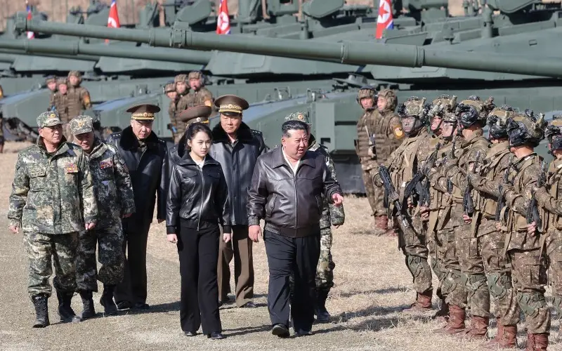 Kim Jong Un Và Con Gái