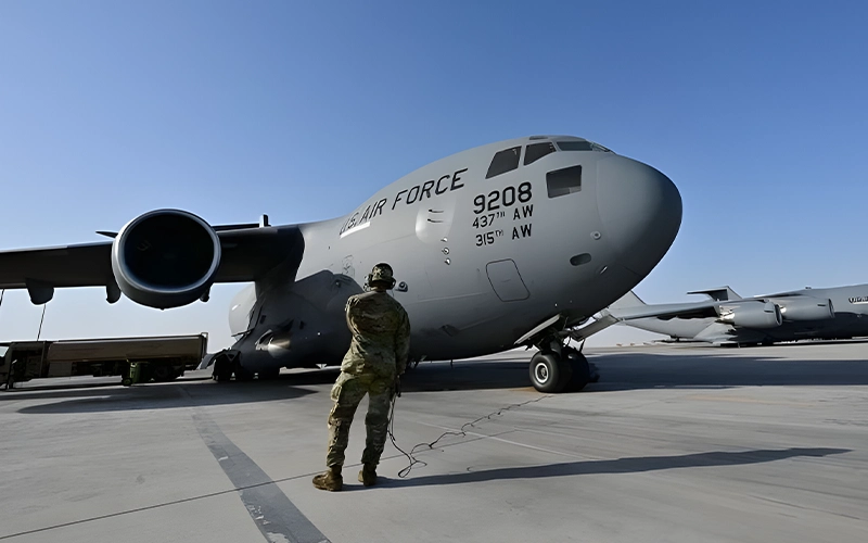 Tình Hình Đối Đầu Quốc Tế