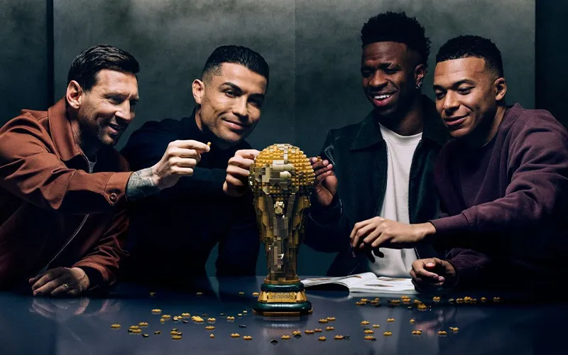 Phản Ứng Từ Cộng Đồng Mạng