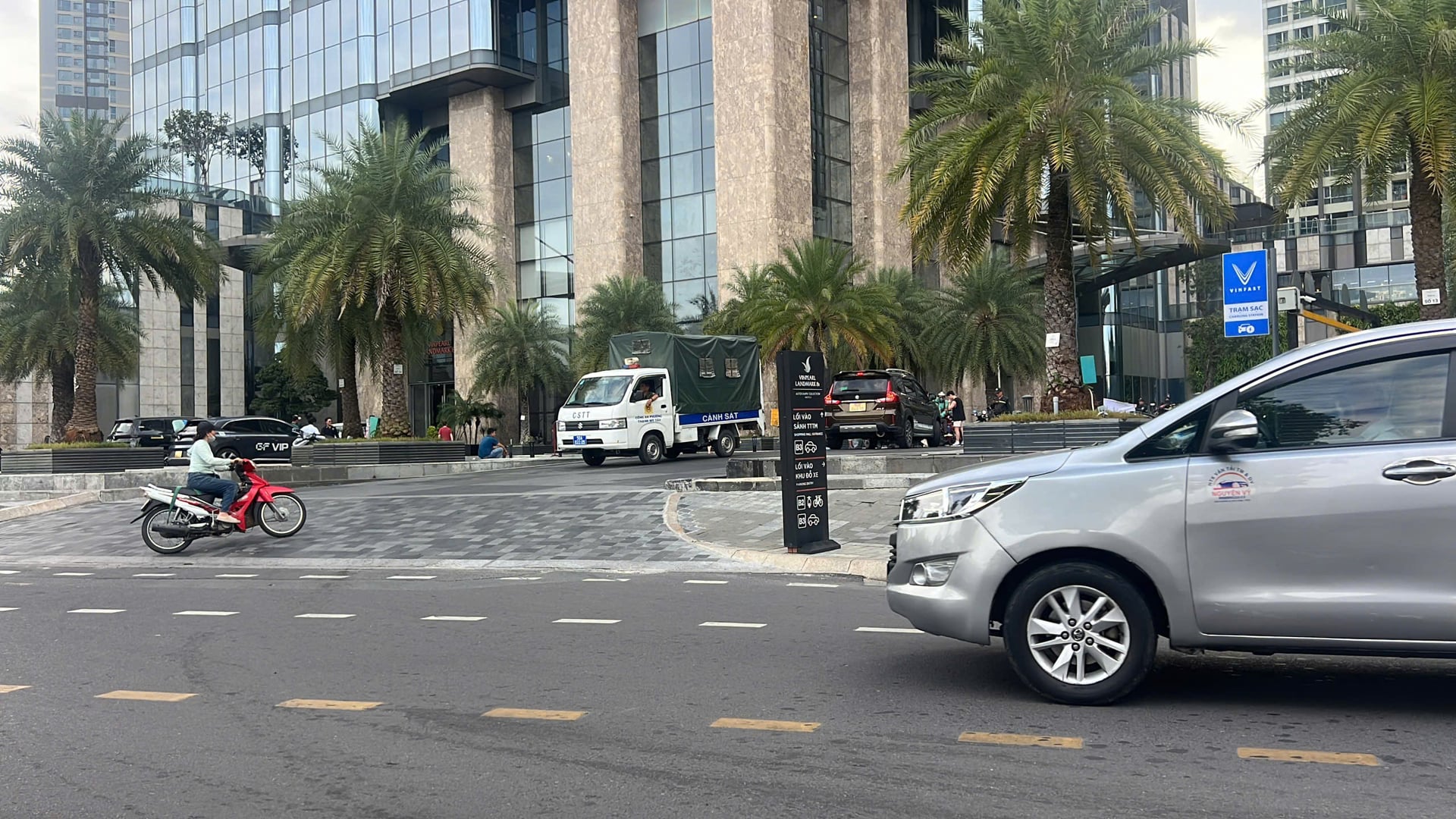 Băng nhóm cưỡng đoạt trong kinh doanh cua ở TP HCM bị triệt phá